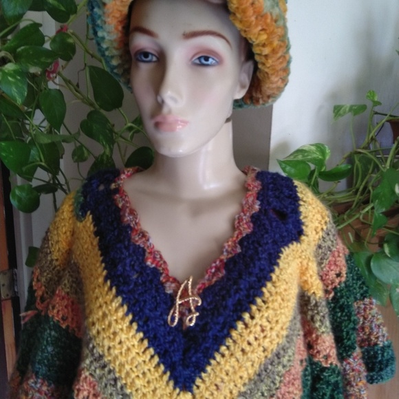 Multicolor crochet poncho w/ hat, crochet poncho - Picture 6 of 8